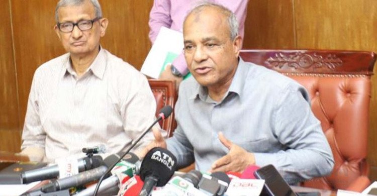 অন্যায়ের ভিডিও না করে মোবাইল ছুঁড়ে মারলেও অন্তত কিছুটা প্রতিরোধ হয়: স্বরাষ্ট্র উপদেষ্টা